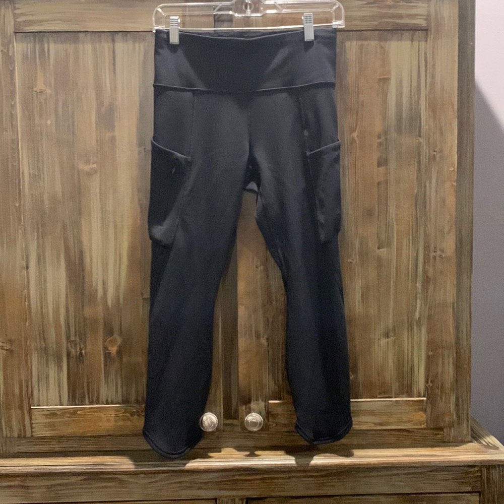 Athleta Crop Tights in Black